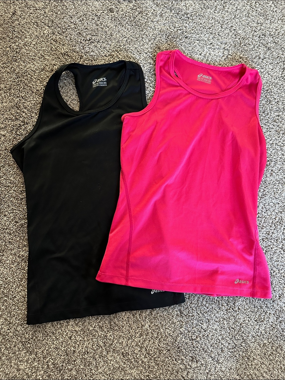 2 asics workout tanks size XS